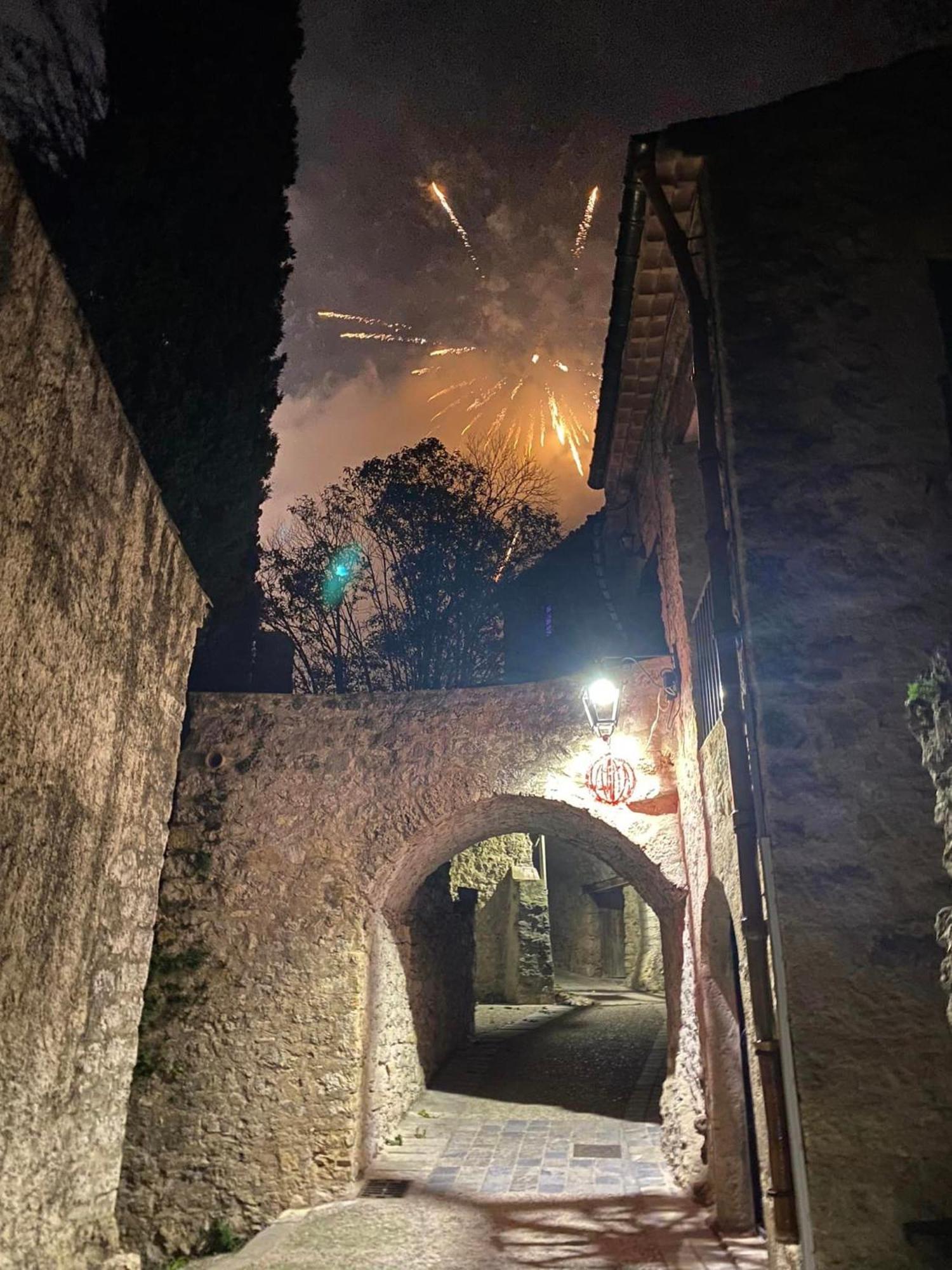 Charmante Maison A Saint Guilhem Le Desert エクステリア 写真
