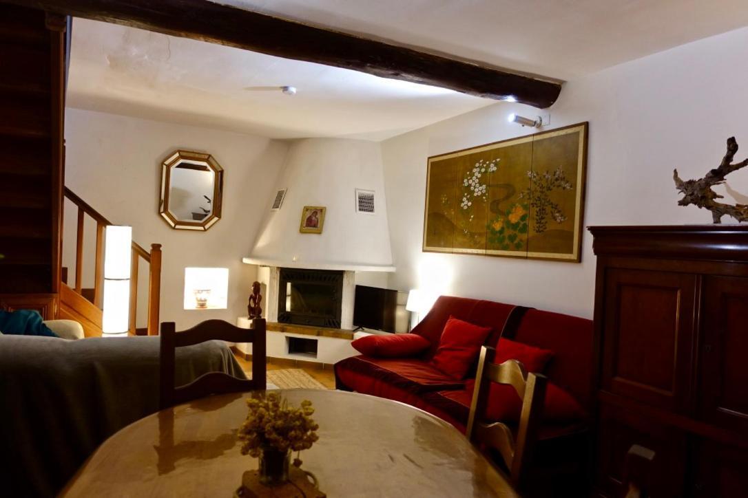 Charmante Maison A Saint Guilhem Le Desert エクステリア 写真