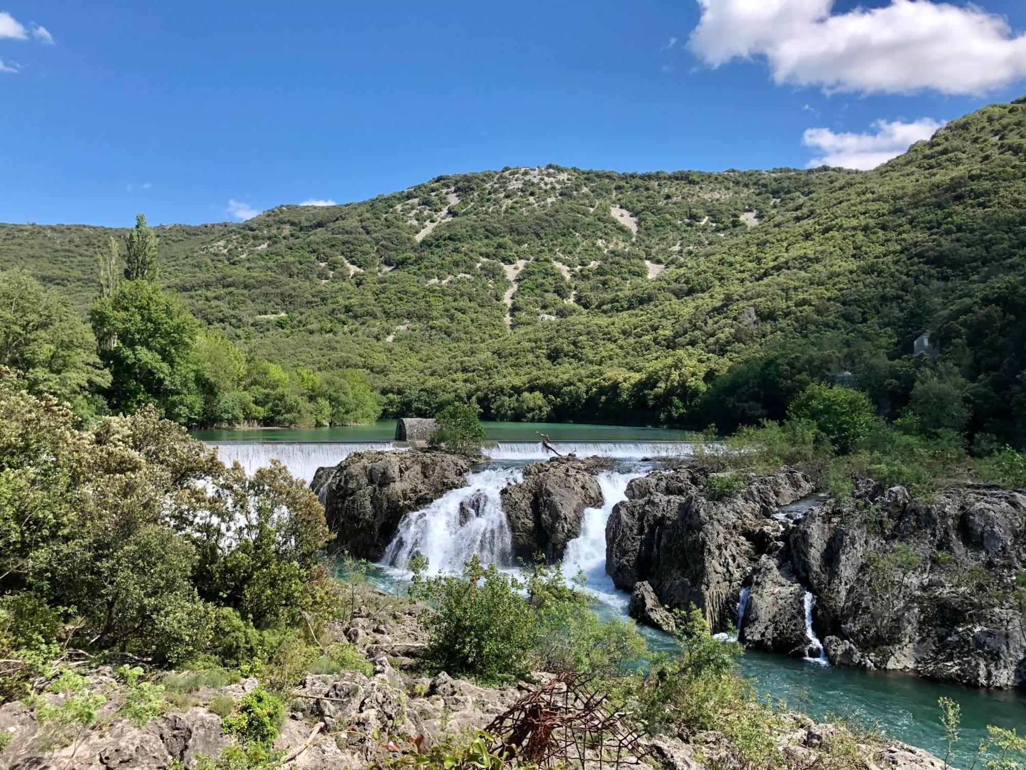 Charmante Maison A Saint Guilhem Le Desert エクステリア 写真